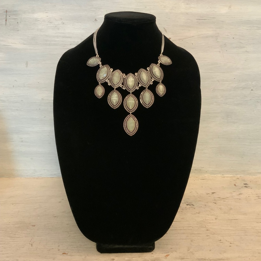 Green & Silver Tone Tiered Drape Marquise Bib Statement Necklace 18-21" GC